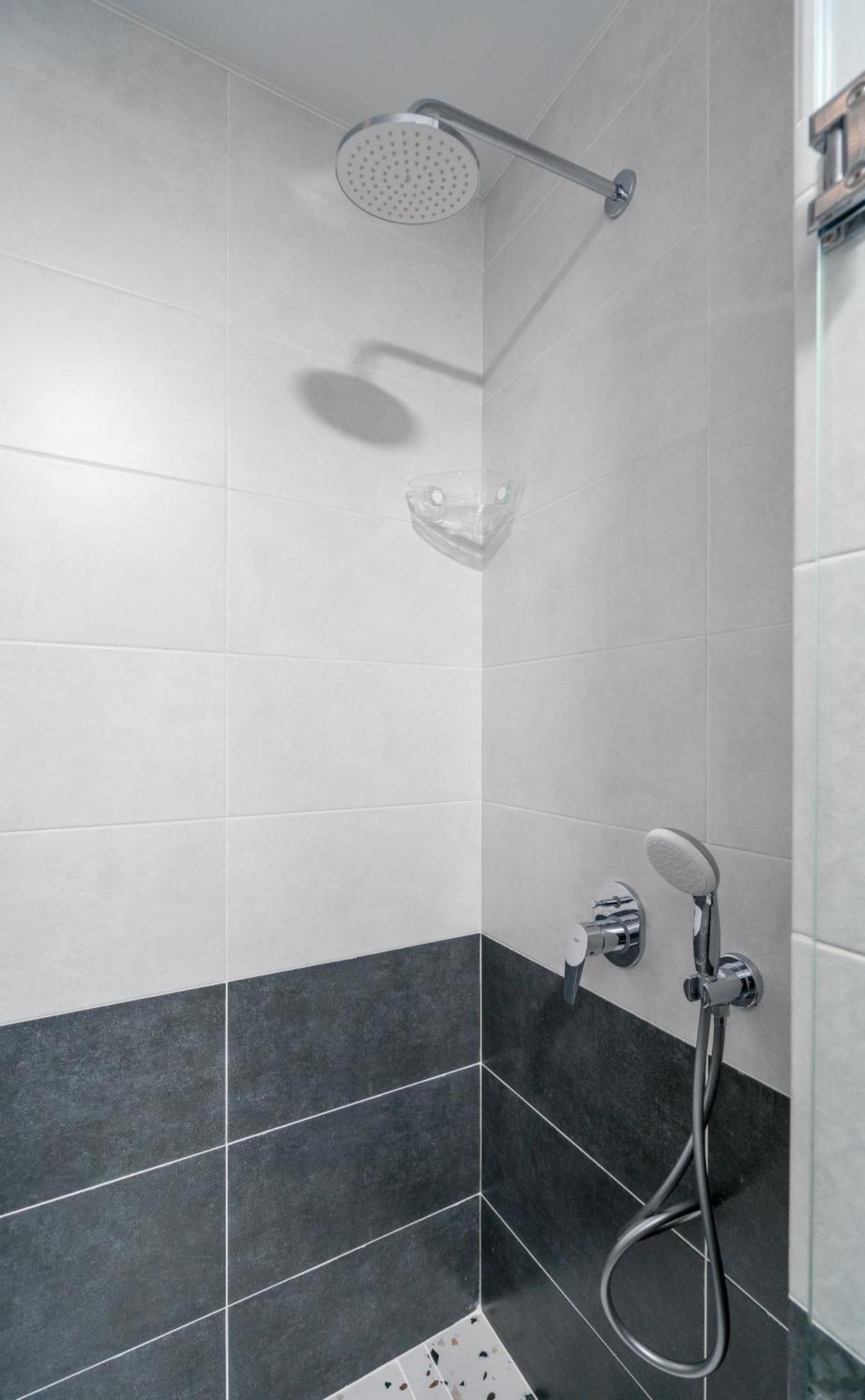 Luxury X By Umbrella Aparthotel Tbilisi Buitenkant foto